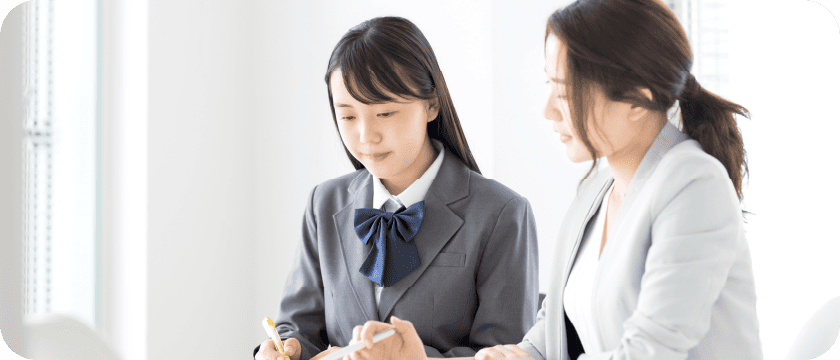 まわりを気にせず質問や相談ができる＜双方向ライブ指導＞